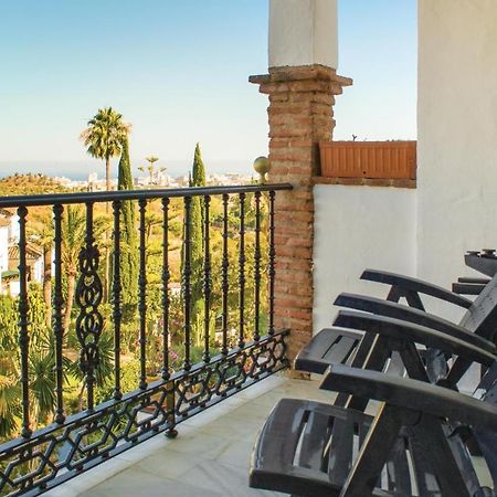 Stunning Apartment In Mijas With Kitchen מראה חיצוני תמונה
